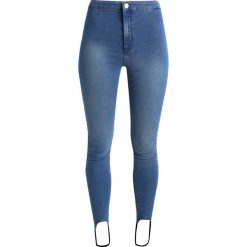 Miss Selfridge STIRRUP STEFFI Jeans Skinny Fit mid denim. Niebieskie boyfriendy damskie Miss Selfridge. W wyprzedaży za 125,40 zł.