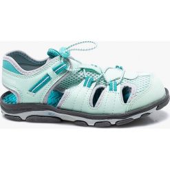 New Balance - Sandały dziecięce. Zielone sandały chłopięce New Balance, z gumy, z okrągłym noskiem, bez zapięcia. W wyprzedaży za 59,90 zł.