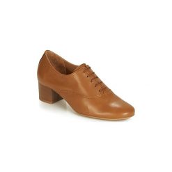 Derby André CASSIDY. Pomarańczowe półbuty damskie Andre, bez wzorów, bez obcasa, bez zapięcia. Za 389,00 zł.