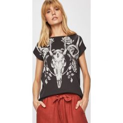 Medicine - Top Festival Boho. Białe bluzki damskie MEDICINE, s, z nadrukiem, z bawełny, boho, z okrągłym kołnierzem. W wyprzedaży za 39,90 zł.