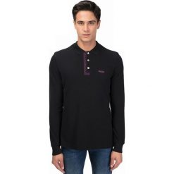 Bluza w kolorze czarnym. Czarne bluzy męskie GALVANNI, s, z nadrukiem, z bawełny, z klasycznym kołnierzykiem, bez rękawów, bez kaptura. W wyprzedaży za 179,95 zł.