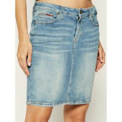 Spódnica jeansowa Tommy Jeans Classic Denim DW0DW08161. Niebieskie spódniczki damskie Tommy Jeans, bez wzorów, z jeansu. W wyprzedaży za 189,00 zł.
