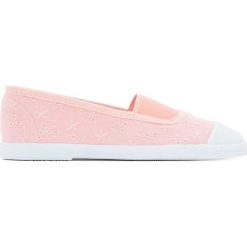 Trampki z różowej koronki 26-39. Czerwone buty dziewczęce sportowe marki La Redoute Collections, w koronkowe wzory, z koronki. Za 52,88 zł.