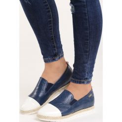 Granatowe Espadryle Phia. Niebieskie espadryle damskie Born2be, bez wzorów, ze skóry, bez obcasa. Za 49,99 zł.