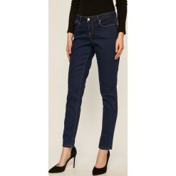 Guess Jeans - Jeansy Jegging. Niebieskie jeansy damskie Guess Jeans, z aplikacjami, z bawełny, z obniżonym stanem. W wyprzedaży za 179,90 zł.