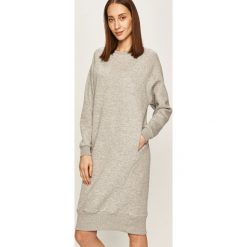 Answear - Sukienka. Szare sukienki damskie ANSWEAR, na co dzień, s, bez wzorów, z elastanu, casualowe, z okrągłym kołnierzem, z długim rękawem, długie, mini, proste. W wyprzedaży za 99,90 zł.
