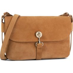 Torebka COCCINELLE - ERB Madrague Suede E1 ERB 15 01 01 Camel W46. Brązowe listonoszki damskie Coccinelle, z aplikacjami, ze skóry, zdobione, bez dodatków. Za 1399,00 zł.