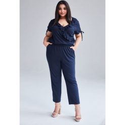 Granatowy kombinezon Klara duże rozmiary XXL OVERSIZE PLUS SIZE LATO. Niebieskie kombinezony damskie Moda Size Plus Iwanek, na co dzień, na lato, xxl, bez wzorów, z elastanu, sportowe, z falbankami, plus size, z krótkim rękawem, krótkie. Za 165,00 zł.