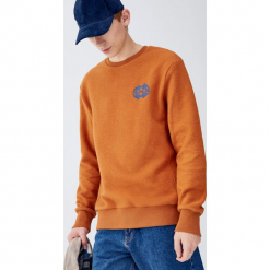 Polarowa bluza z etnicznym haftem. Pomarańczowe bluzy męskie Pull&Bear, m, z haftami, z polaru, bez kołnierzyka, bez rękawów, bez kaptura. Za 99,90 zł.