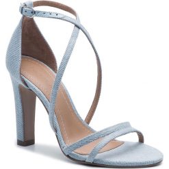 Sandały KAZAR - Freesia 37471-TK-10 Blue. Niebieskie klapki damskie Kazar, w paski, z tkaniny, na wysokim obcasie. W wyprzedaży za 349,00 zł.
