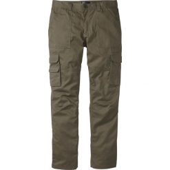 Spodnie "bojówki" z powłoką z teflonu Regular Fit Straight bonprix ciemnooliwkowy. Zielone spodnie męskie bonprix, m, bez wzorów, klasyczne. Za 109,99 zł.
