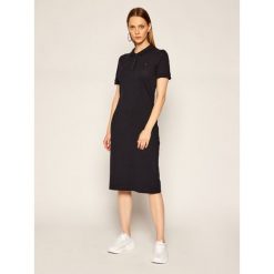 Sukienka codzienna TOMMY HILFIGER Cerise WW0WW28313. Niebieskie sukienki damskie TOMMY HILFIGER, na co dzień, s, bez wzorów, z dzianiny, bez kołnierzyka, bez rękawów, proste. Za 499,00 zł.