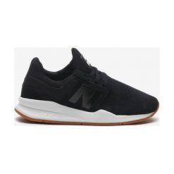 New Balance 247 Tenisówki Czarny. Czarne trampki i tenisówki damskie New Balance, bez wzorów, ze skóry, bez zapięcia. Za 464,95 zł.