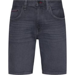 Szorty jeansowe TOMMY HILFIGER Brooklyn MW0MW13606. Szare spodenki i szorty męskie TOMMY HILFIGER, m, bez wzorów, z elastanu. Za 399,00 zł.