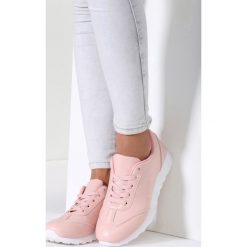 Różowe Buty Sportowe Enchanting Secret. Czerwone topy sportowe damskie vices, z materiału. Za 69,99 zł.