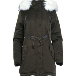 Ciemnozielona Kurtka Take It Easy. Czarne kurtki damskie marki Born2be, na zimę, xl. Za 239,99 zł.