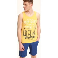 T-shirty męskie: T-SHIRT BEZ RĘKAWÓW MĘSKI Z NADRUKIEM
