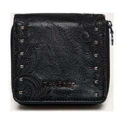 Desigual - Portfel. Czarne portfele damskie Desigual, bez wzorów, z bawełny. Za 159,90 zł.
