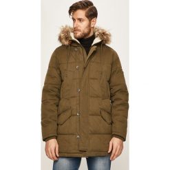 Pepe Jeans - Kurtka Charles. Żółte płaszcze męskie Pepe Jeans, s, bez wzorów, z bawełny, długie, z kapturem. W wyprzedaży za 629,90 zł.