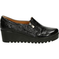 Mokasyny - 276370R668 BL. Czarne mokasyny damskie marki Venezia, ze skóry. Za 289,00 zł.
