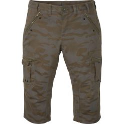 Spodnie bojówki 3/4 Straight Fit bonprix ciemnooliwkowy moro. Zielone spodnie męskie bonprix, m, moro. Za 79,99 zł.