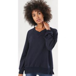 Granatowa Bluza Mezlia. Niebieskie bluzy damskie Born2be, xl, bez wzorów, bez rękawów, bez kaptura. Za 69,99 zł.