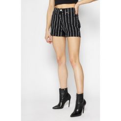 Szorty jeansowe Calvin Klein Jeans Donna J20J213867. Czarne szorty damskie Calvin Klein Jeans, bez wzorów, z elastanu. Za 399,00 zł.