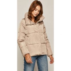 Medicine - Kurtka Pale Femininity. Czarne kurtki damskie MEDICINE, s, bez wzorów, z poliesteru, krótkie, bez kaptura. Za 199,90 zł.