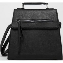 Answear - Plecak. Czarne plecaki damskie ANSWEAR, bez wzorów, z poliesteru, eleganckie. W wyprzedaży za 59,90 zł.