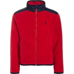 Polo Ralph Lauren HYBRID OUTERWEAR Kurtka z polaru old glory red. Czerwone kurtki męskie Polo Ralph Lauren, z poliesteru. W wyprzedaży za 213,85 zł.