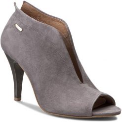 Botki BALDACCINI - 757500-1 Szary Zamsz. Szare botki damskie Baldaccini, bez wzorów, ze skóry, eleganckie, bez obcasa, na obcasie, bez zapięcia. W wyprzedaży za 199,00 zł.