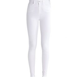 Topshop Tall JAMIE Jeans Skinny Fit white. Białe rurki damskie marki Topshop Tall. Za 229,00 zł.