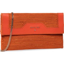 Torebka PATRIZIA PEPE - 2V5460/A7D1-R690 Sunset Orange. Pomarańczowe kopertówki damskie Patrizia Pepe, z aplikacjami, ze skóry ekologicznej, wizytowe, zdobione, bez dodatków. W wyprzedaży za 799,00 zł.