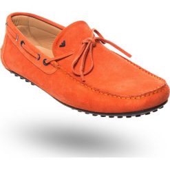 Pomarańczowe mokasyny zamszowe. Pomarańczowe mokasyny męskie Emporio Armani, z zamszu. Za 591,60 zł.