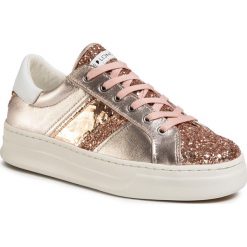 Sneakersy CRIME LONDON - Sonik 25542PP2.23 Nude. Różowe półbuty damskie Crime London, na co dzień, bez wzorów, ze skóry, bez obcasa, na płaskiej podeszwie, bez zapięcia. Za 699,00 zł.