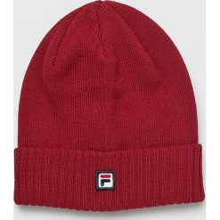 Fila - Czapka. Czerwone czapki zimowe męskie Fila, z bawełny. W wyprzedaży za 99,90 zł.