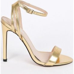 Public Desire - Sandały. Szare sandały damskie marki Public Desire, z materiału, na obcasie. W wyprzedaży za 139,90 zł.