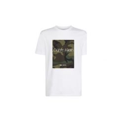 T-shirty z krótkim rękawem Calvin Klein Jeans K10K104695 PLACEMENT CAMO. Białe t-shirty męskie Calvin Klein Jeans, m, bez wzorów, z jeansu, bez kołnierzyka, krótkie. Za 179,67 zł.