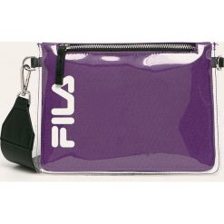Fila - Torebka. Fioletowe listonoszki damskie Fila, w paski, z poliesteru, na ramię, z nadrukiem, bez dodatków. Za 279,90 zł.