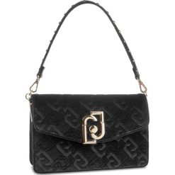 Torebka LIU JO - S Crossbody A69037 T9093 Nero 22222. Czarne torebki klasyczne damskie Liu Jo, bez wzorów, z materiału, klasyczne, bez dodatków. Za 599,00 zł.
