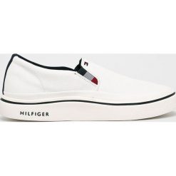 Tommy Hilfiger - Tenisówki Lightweight Slip On Sneaker. Białe trampki męskie TOMMY HILFIGER, bez wzorów, z gumy, bez zapięcia. W wyprzedaży za 199,90 zł.
