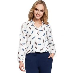 VIGNETTE Bluzka z dekoltem wzór w piórka - model 2. Szare bluzki damskie Moe, s, z nadrukiem, z jeansu, eleganckie, ze stójką, bez rękawów. Za 149,00 zł.
