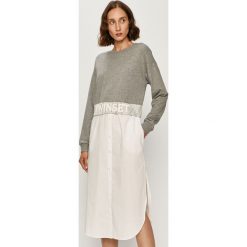 Twinset - Sukienka. Szare sukienki damskie Twinset, na co dzień, z aplikacjami, z elastanu, casualowe, z okrągłym kołnierzem, z długim rękawem, długie, midi, proste. Za 819,90 zł.