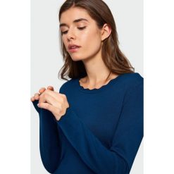 Sweter o dopasowanym kroju. Swetry damskie Greenpoint, bez wzorów, z poliesteru, bez rękawów, bez kaptura. Za 119,99 zł.