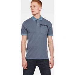 Koszulka polo w kolorze niebieskim. Niebieskie koszulki męskie G-Star, s, z nadrukiem, z bawełny, bez rękawów. W wyprzedaży za 188,95 zł.