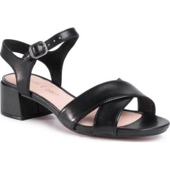 Sandały CLARKS - Sheer35 Strap 261484334 Black Leather. Czarne klapki damskie Clarks, bez wzorów, ze skóry, bez obcasa, na obcasie. W wyprzedaży za 249,00 zł.