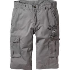 Długie bermudy Regular Fit bonprix dymny szary. Szare spodenki i szorty męskie bonprix, m, z nadrukiem, długie. Za 109,99 zł.