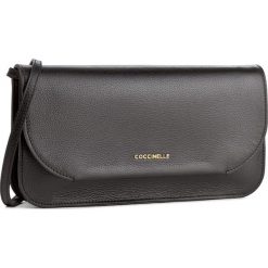 Torebka COCCINELLE - BQ0 Melanie E1 BQ0 19 01 01 Noir 001. Czarne listonoszki damskie Coccinelle, ze skóry. W wyprzedaży za 589,00 zł.