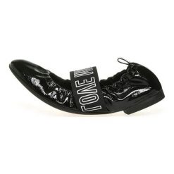 Love Moschino baleriny damskie 40 czarne. Czarne baleriny damskie Love Moschino, bez wzorów, ze skóry, bez obcasa. Za 619,00 zł.