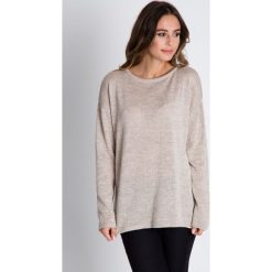 Sweter w kolorze ecru z długim rękawem BIALCON. Brązowe swetry damskie BIALCON, na jesień, s, bez wzorów, z futra, klasyczne, z długim rękawem, długie, bez kaptura. W wyprzedaży za 97,00 zł.